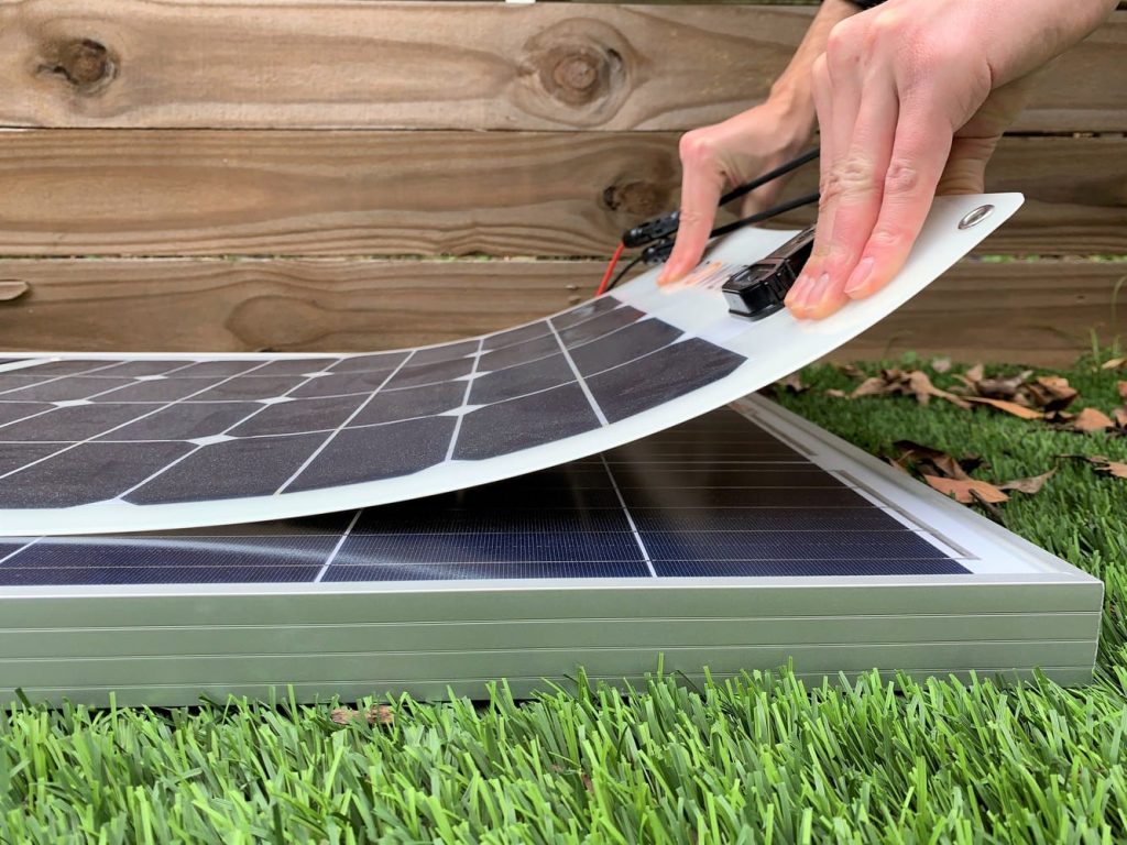 Rigid vs flexible solar panel