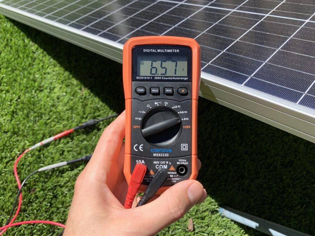 Measuring the short circuit current of the Newpowa 100W solar panel